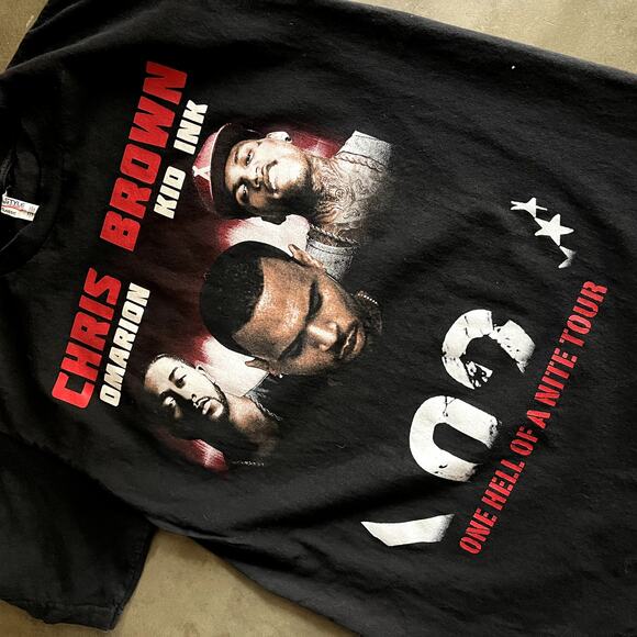 2015 Chris Brown One Hell of a Night Tour M T shirt - Picture 2 of 6